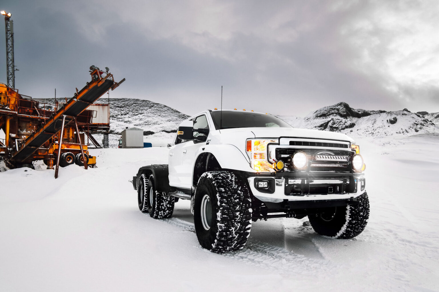 AT44 Ford Super Duty 6x6 - Arctic Trucks US